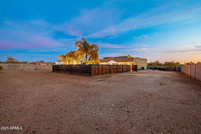38106 N 2nd Ln, Phoenix, AZ 85086 - view of yard at dusk
