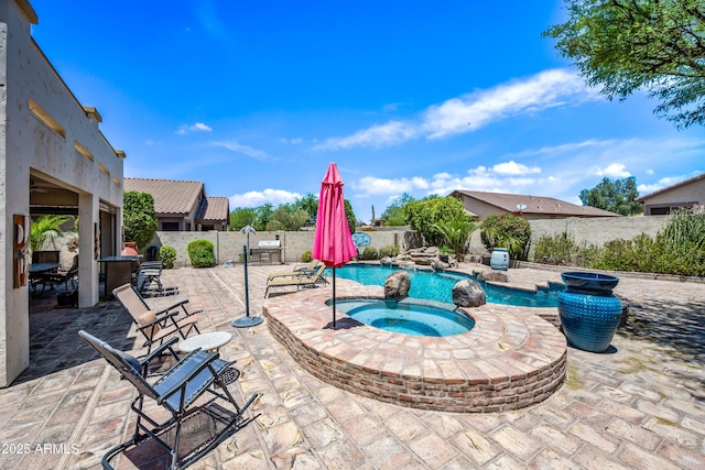 7342 E Norwood St, Mesa, AZ 85207 - view of pool featuring a patio area, a fenced backyard, and a pool with connected hot tub