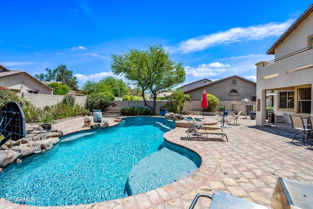 7342 E Norwood St, Mesa, AZ 85207 - view of pool with a fenced backyard and a patio