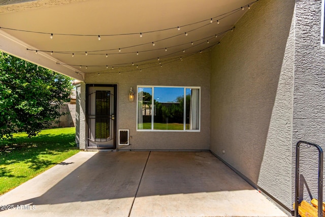 723 N Joshua Tree Ln, Gilbert, AZ 85234 - view of patio / terrace