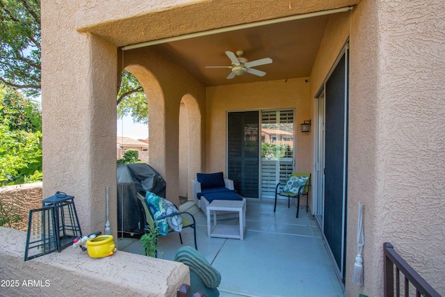 10655 N 9th St Unit 112, Phoenix, AZ 85020 - view of patio with a ceiling fan and area for grilling