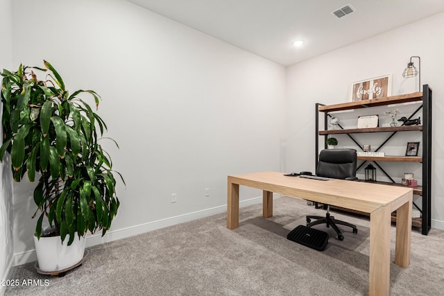 carpeted home office with baseboards, visible vents, and recessed lighting