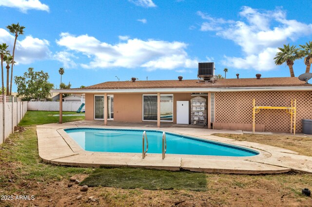 3222 W Hearn Rd, Phoenix, AZ 85053 - view of pool featuring a patio area, a fenced in pool, and a fenced backyard