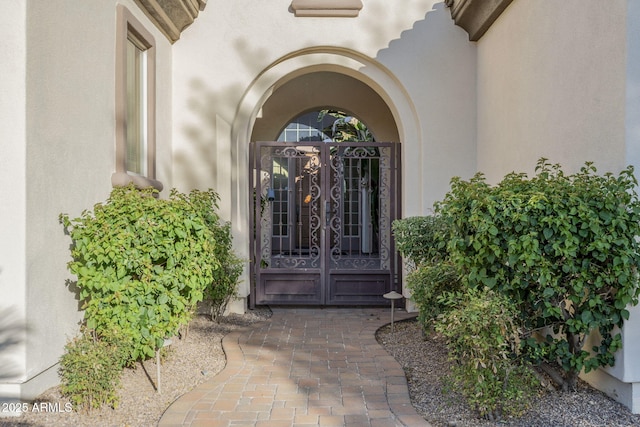5243 E Windstone Trl, Cave Creek, AZ 85331 - property entrance featuring stucco siding and french doors