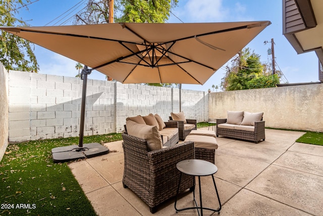 view of patio / terrace featuring outdoor lounge area