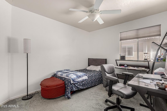 bedroom featuring a ceiling fan and carpet flooring