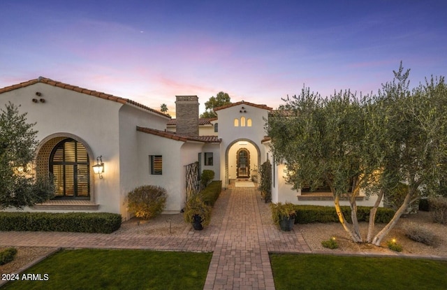 view of mediterranean / spanish-style house