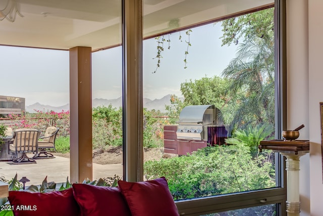 entryway with a mountain view