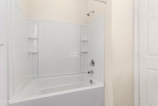 bathroom featuring shower / bathtub combination