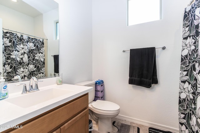 full bathroom with toilet, vanity, wood finished floors, and a shower with curtain