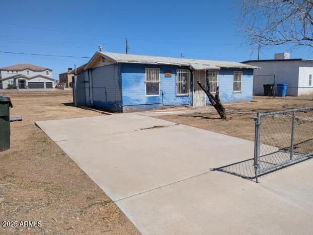 2602 E Jones Ave, Phoenix, AZ 85040 - view of front of property with fence