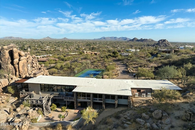 bird's eye view featuring a mountain view