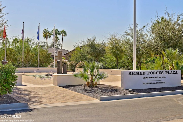 view of community / neighborhood sign