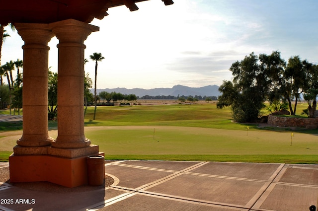 view of property's community featuring a mountain view