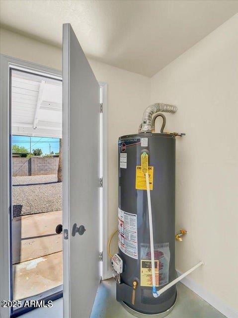 3650 E Laurel Ln, Phoenix, AZ 85028 - utilities with gas water heater