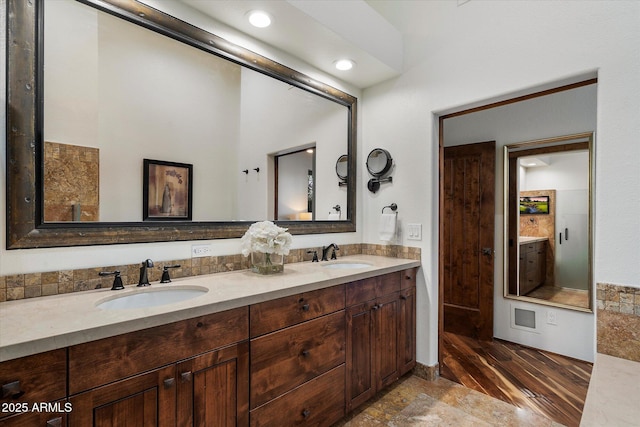 7272 E Gainey Ranch Rd Unit 29, Scottsdale, AZ 85258 - full bath with double vanity