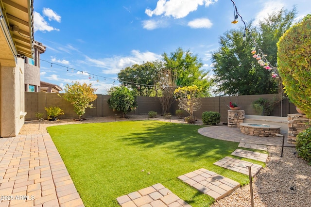 view of yard featuring a patio area