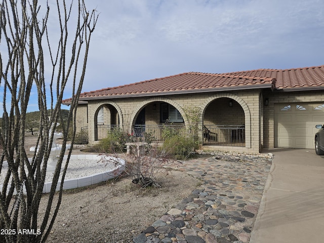 view of front of home featuring a garage