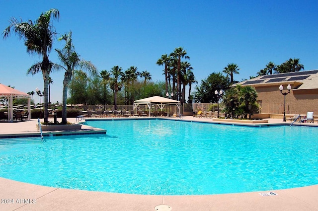 view of swimming pool