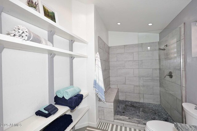 3122 E Kristal Way, Phoenix, AZ 85050 - full bath featuring toilet, tiled shower, and recessed lighting