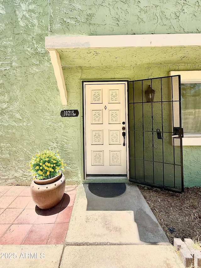 10215 N 8th St Unit B, Phoenix, AZ 85020 - doorway to property with a gate