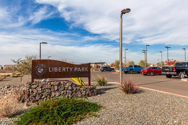 view of community / neighborhood sign