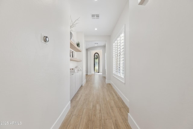 3356 E Vallejo Ct, Gilbert, AZ 85298 - hall featuring recessed lighting, arched walkways, light wood finished floors, baseboards, and visible vents