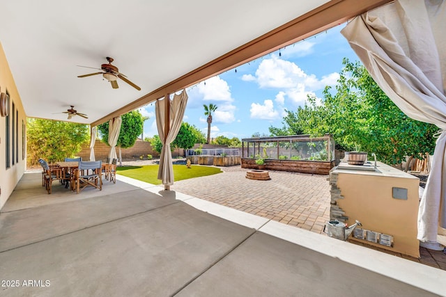 747 E Meadow Ln, Phoenix, AZ 85022 - view of patio / terrace featuring a fenced backyard, a ceiling fan, and outdoor dining area