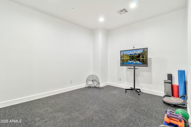 interior space with recessed lighting, visible vents, and baseboards