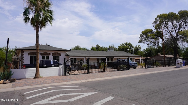 view of front of house with a fenced front yard