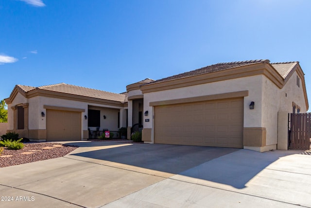 view of front facade featuring a garage