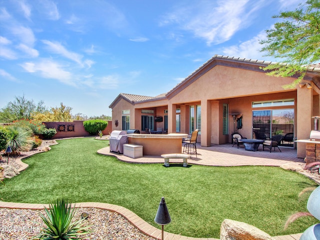 view of yard with a patio