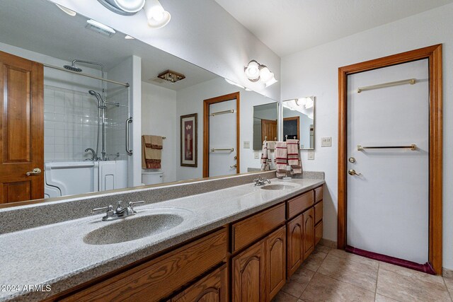 13108 N 76th St, Scottsdale, AZ 85260 - view of swimming pool with a patio area and a fenced backyard