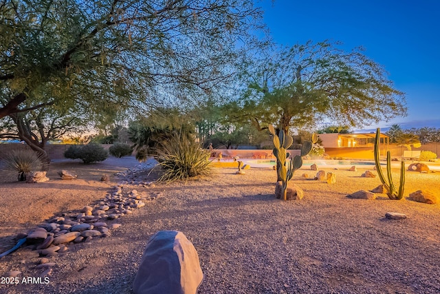 13108 N 76th St, Scottsdale, AZ 85260 - view of yard