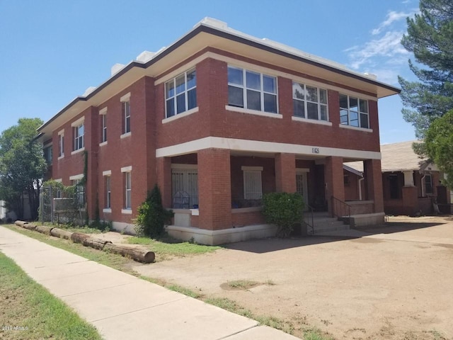 view of front facade featuring a porch