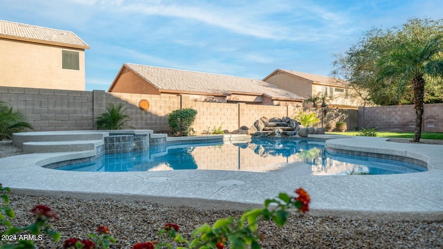 view of swimming pool