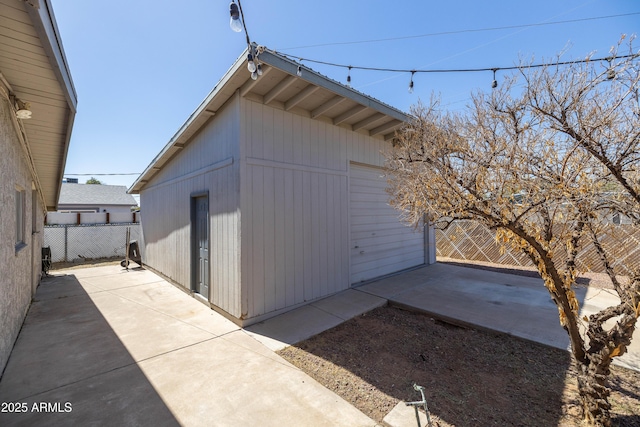 2346 E Sylvia St, Phoenix, AZ 85022 - garage with fence