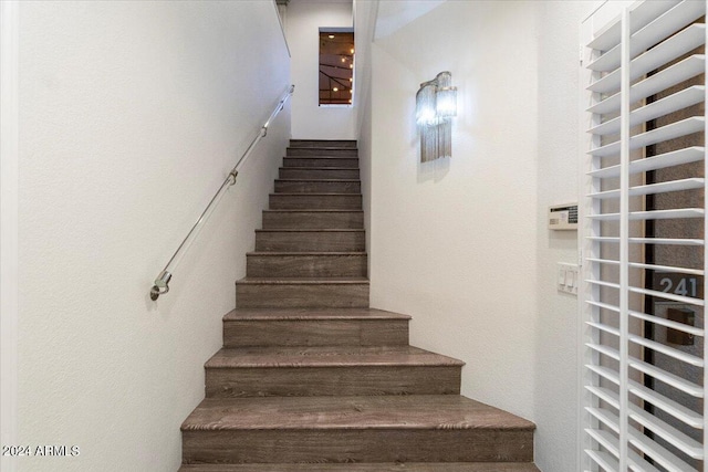7222 E Gainey Ranch Rd Unit 241, Scottsdale, AZ 85258 - view of stairway