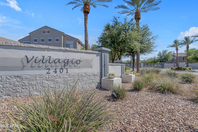 view of community / neighborhood sign