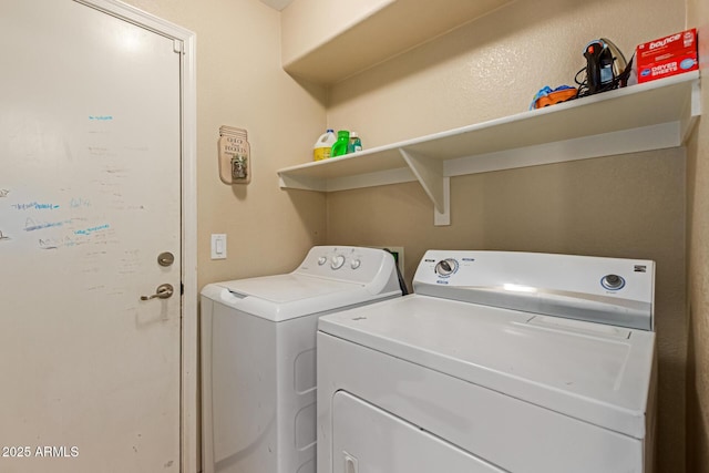 7725 S 47th Ln, Laveen, AZ 85339 - laundry room with washer and dryer