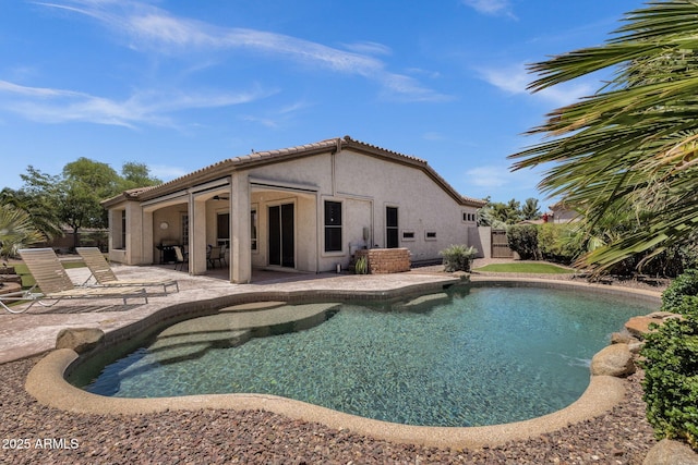 5342 S Citrus Ct, Gilbert, AZ 85298 - outdoor pool with a patio and ceiling fan
