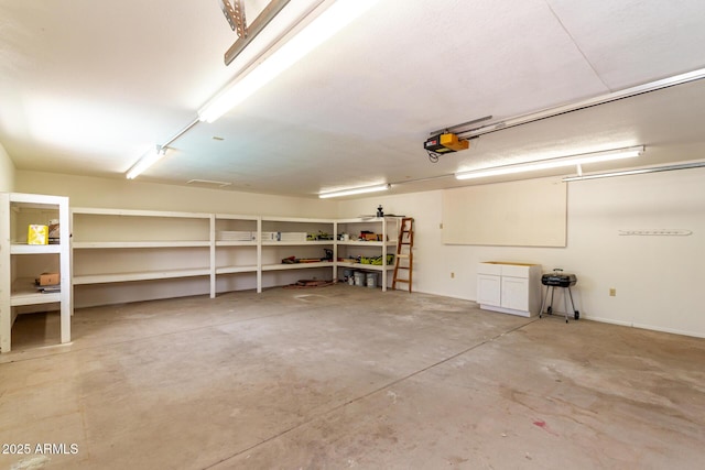 510 N Entrada St, Chandler, AZ 85226 - garage with a garage door opener