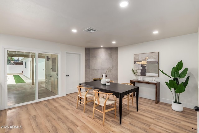 510 N Entrada St, Chandler, AZ 85226 - dining room with light wood finished floors, recessed lighting, and baseboards