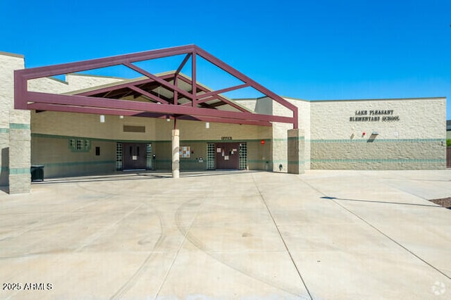 view of building exterior