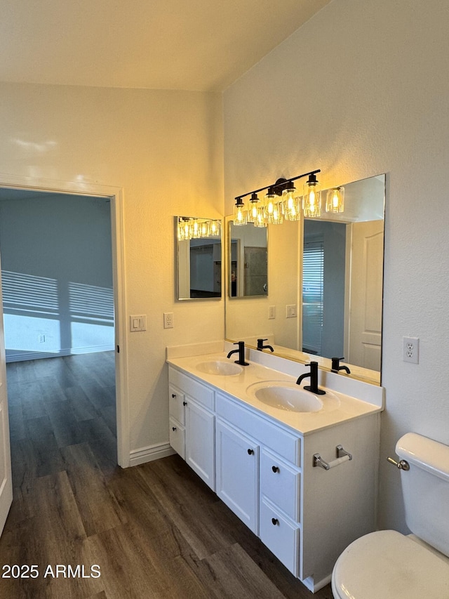 20722 N 38th St, Phoenix, AZ 85050 - full bath with wood finished floors and double vanity