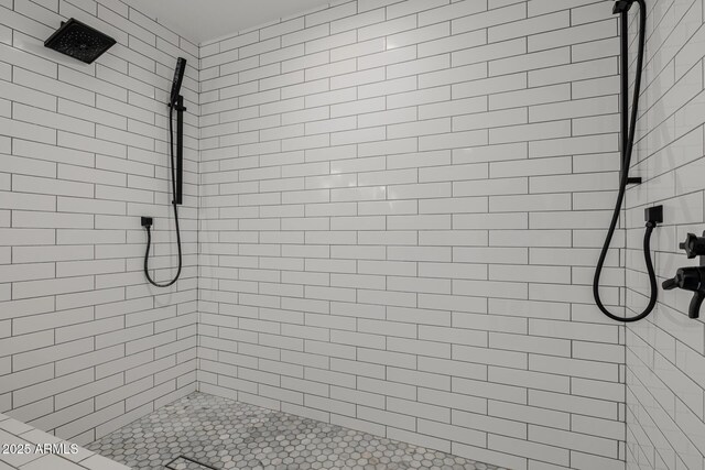 2350 E Melrose St, Gilbert, AZ 85297 - full bathroom featuring a tile shower