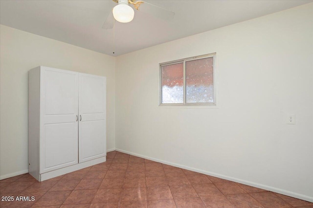 unfurnished bedroom with ceiling fan