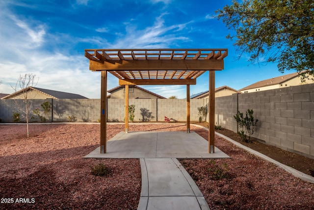 view of yard featuring a patio area and a pergola