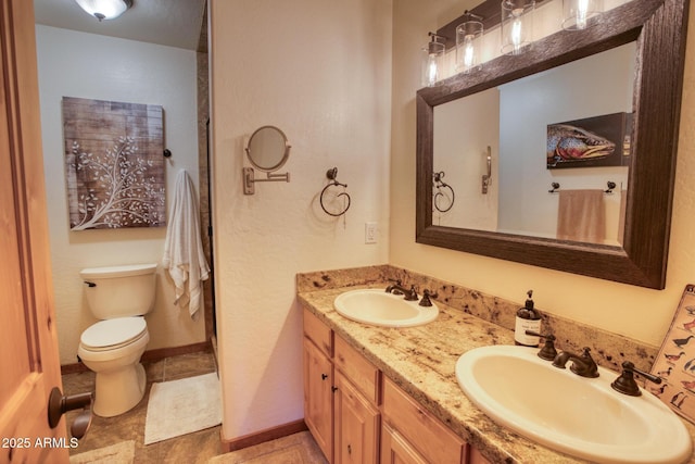 702 Flag Hollow Rd, Pinetop-Lakeside, AZ 85929 - bathroom with toilet and double vanity
