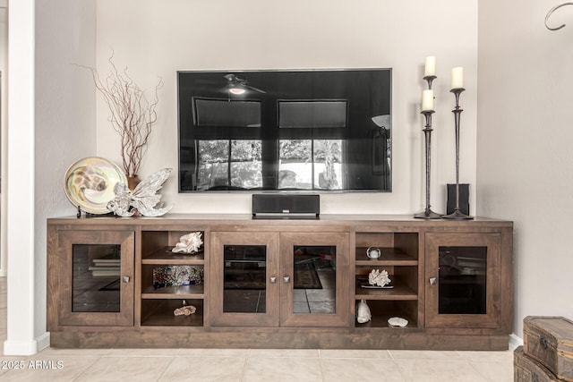 18021 N 53rd St, Scottsdale, AZ 85254 - bar featuring tile patterned flooring and baseboards